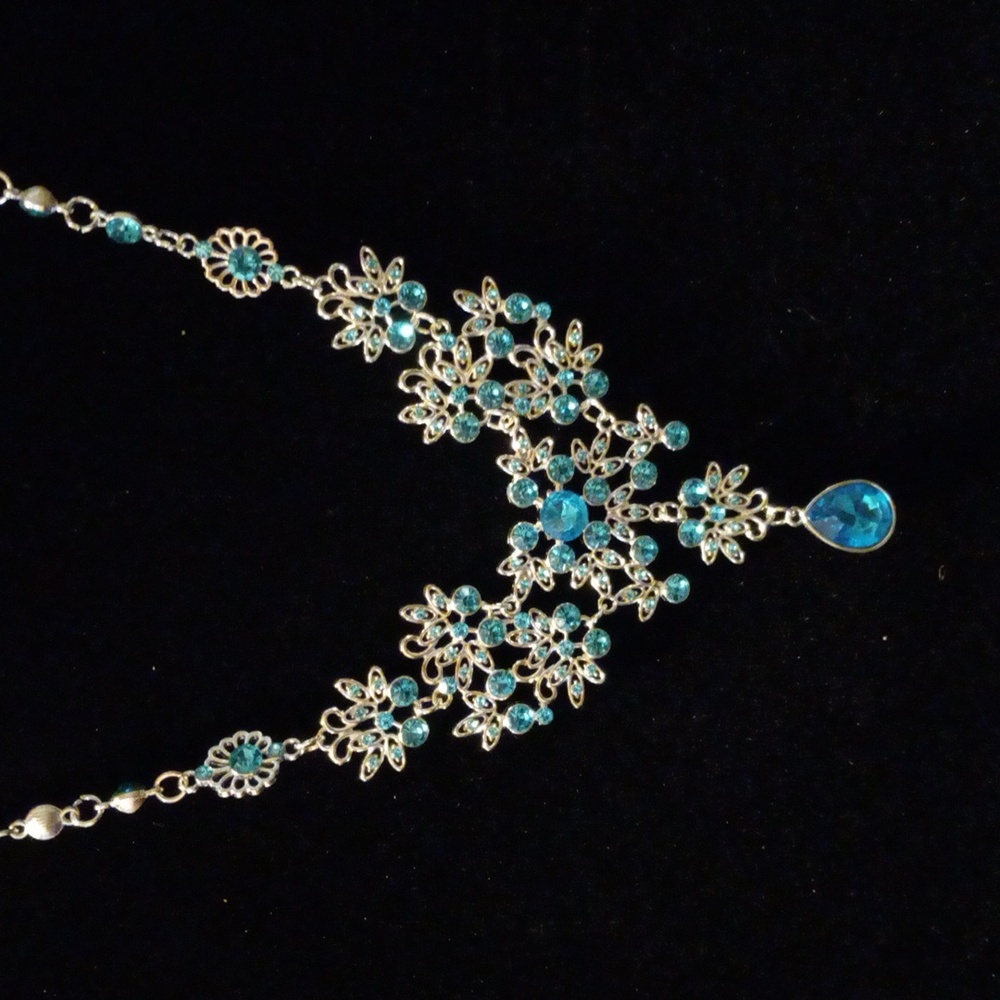 Fashion Jewelry set.
